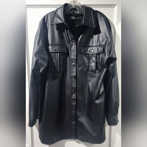 🌷Zara Black Faux Leather Button Shirt size M🌸